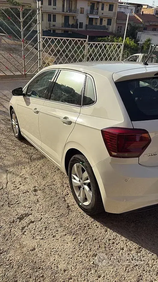 Usata VW Polo 90 CV (66 kW) 2019 Bianco Utilitaria
