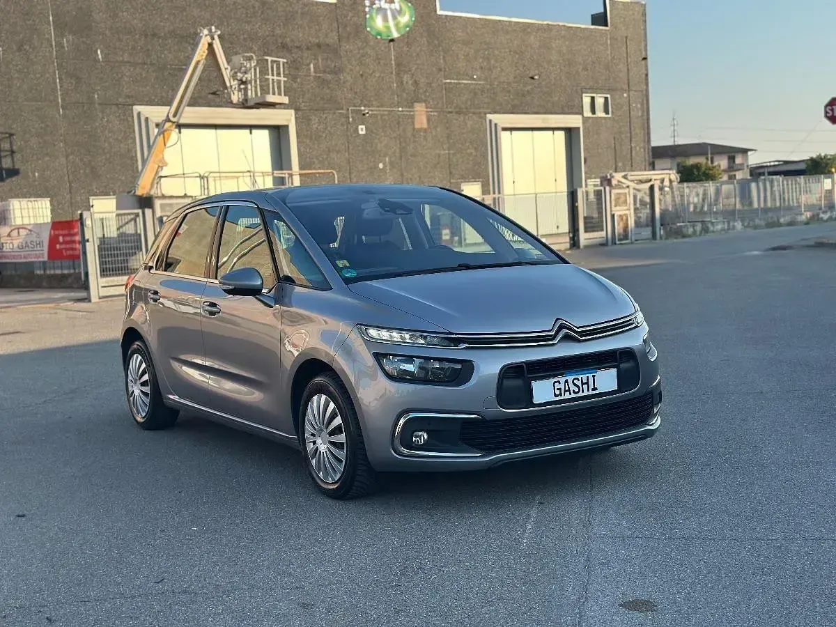 Usata Citroën Grand C4 Picasso Shine 120 CV (88 kW) 2017 Grigio chiaro Monovolume