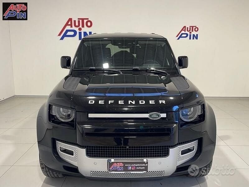 Usata Land Rover Defender SE 400 CV (294 kW) 2023 Nero SUV