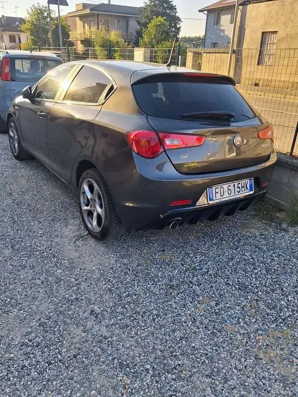 Usata Alfa Romeo Giulietta Distinctive 120 CV (88 kW) 2016 Utilitaria