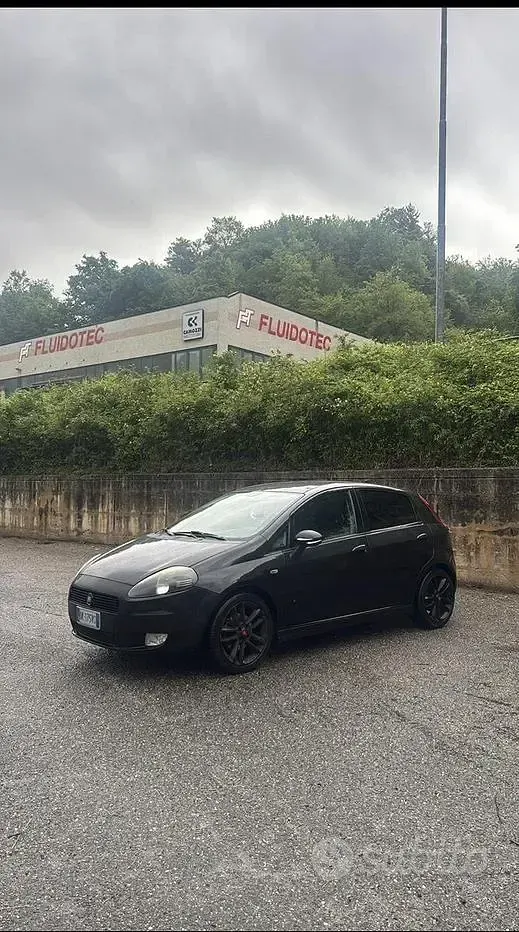 Usata Fiat Grande Punto Sport 90 CV (66 kW) 2007 Nero Utilitaria