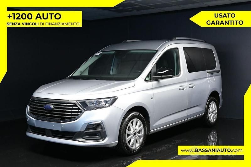 Usata Ford Tourneo Connect Titanium 122 CV (89 kW) 2023 Grigio Monovolume