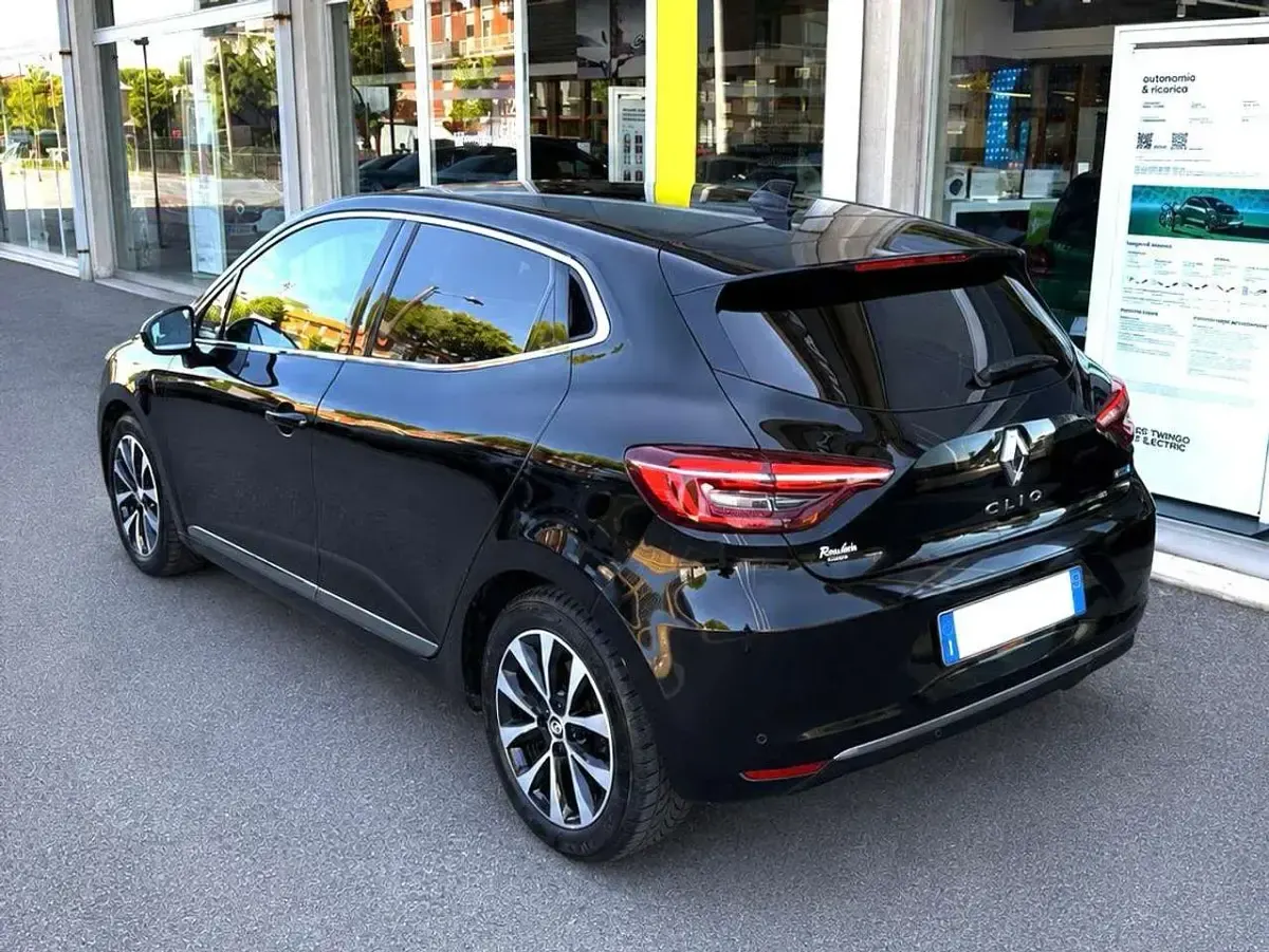 Usata Renault Clio V Techno 145 CV (106 kW) 2022 Nero Berlina