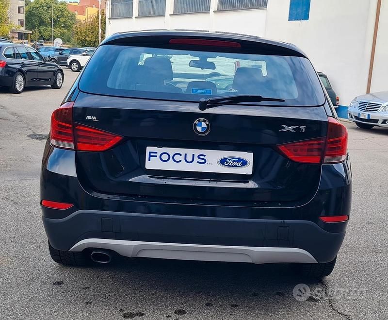 Begagnad BMW X1 Sport Line 143 HK (105 kW) 2013 Svart SUV