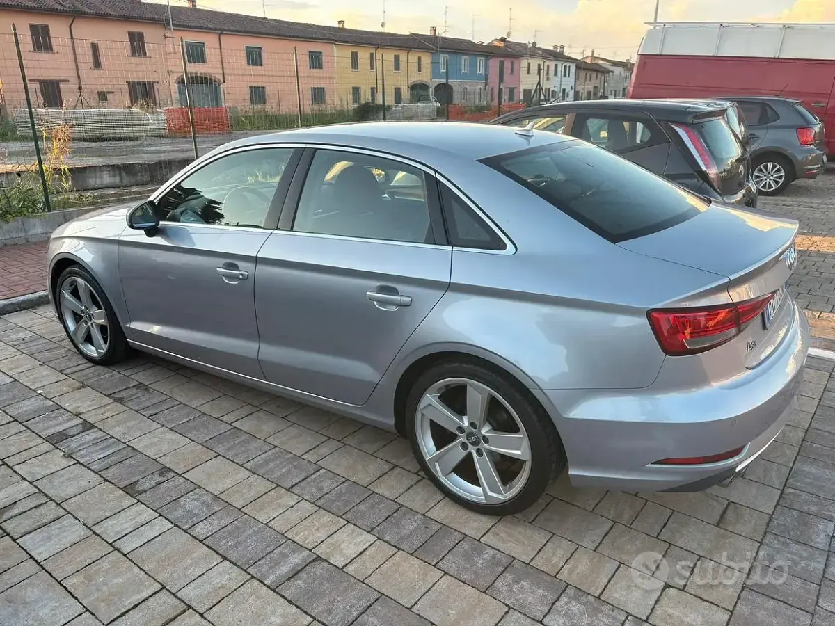 Usata Audi A3 150 CV (110 kW) 2018 Grigio Berlina