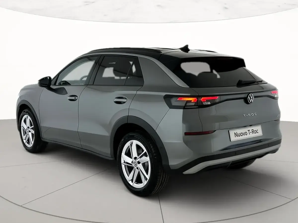 Nuova VW T-Roc Life 150 CV (110 kW) 2026 Wolf grey metallizzato nero SUV