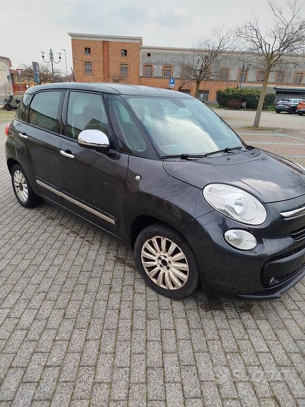 Begagnad Fiat 500L 85 HK (62 kW) 2018 Grå Minibuss