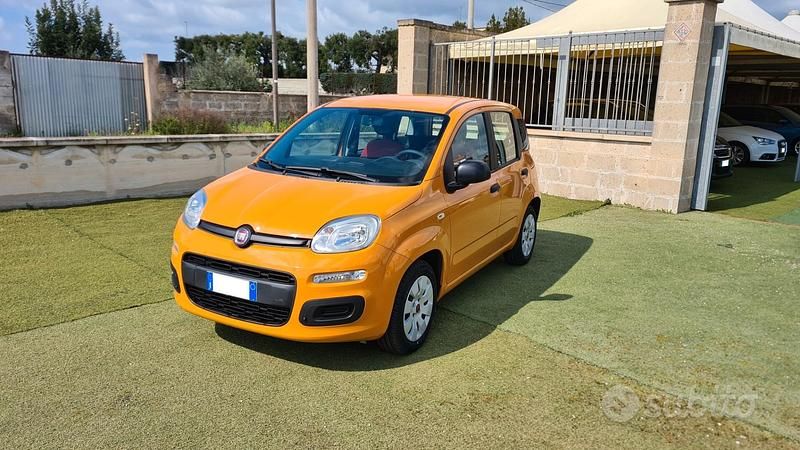 Usata Fiat Panda 70 CV (51 kW) 2020 Arancione Utilitaria