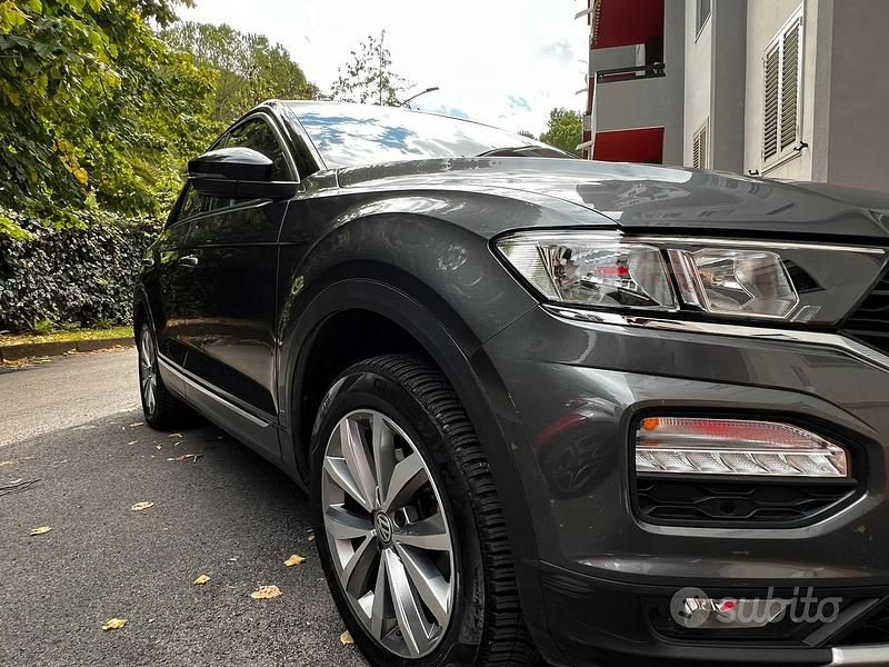 Usata VW T-Roc Advance 116 CV (85 kW) 2019 Grigio SUV