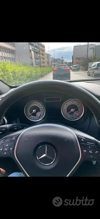 Usata Mercedes A180 109 CV (80 kW) 2013 Berlina