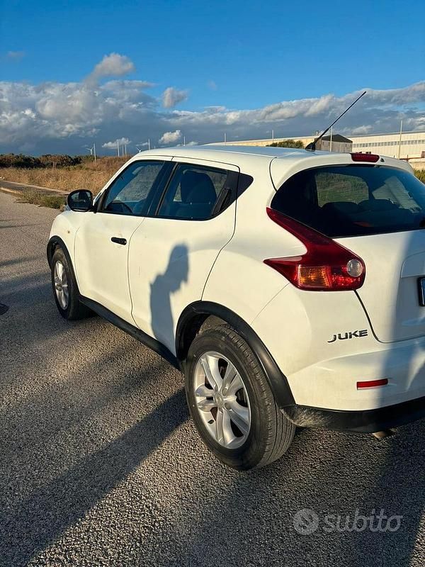 Usata Nissan Juke 110 CV (80 kW) 2011 Bianco SUV