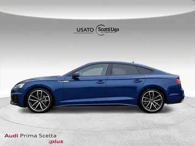 Usata Audi A5 Sportback S-Line 204 CV (150 kW) 2023 Blu ascari metallizzato Utilitaria