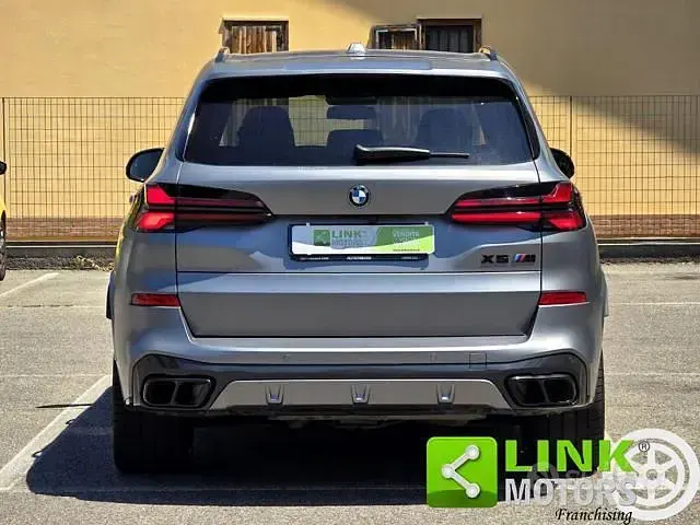 Usata BMW X5 M Sport 340 CV (250 kW) 2024 Grigio scuro SUV