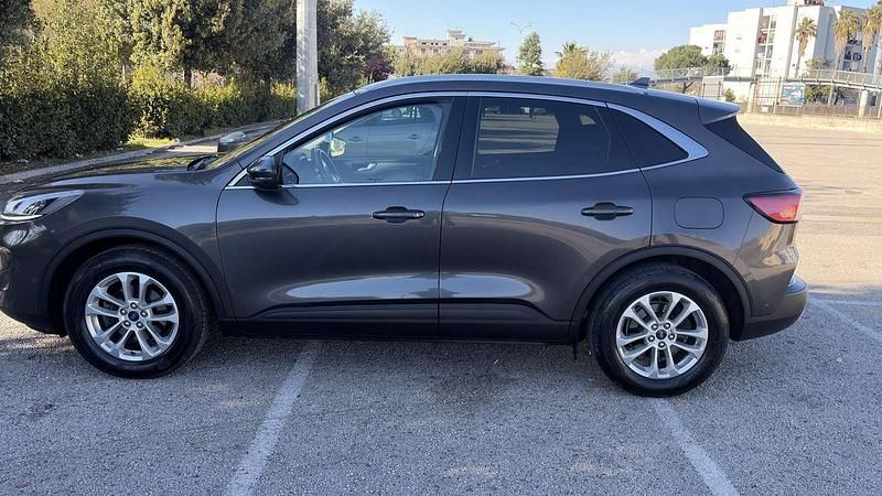 Usata Ford Kuga Titanium 120 CV (88 kW) 2021 SUV