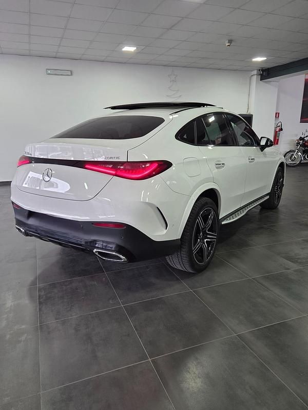 Usata Mercedes GLC300e AMG Line Premium Plus 367 CV (269 kW) 2023 Bianco Station wagon