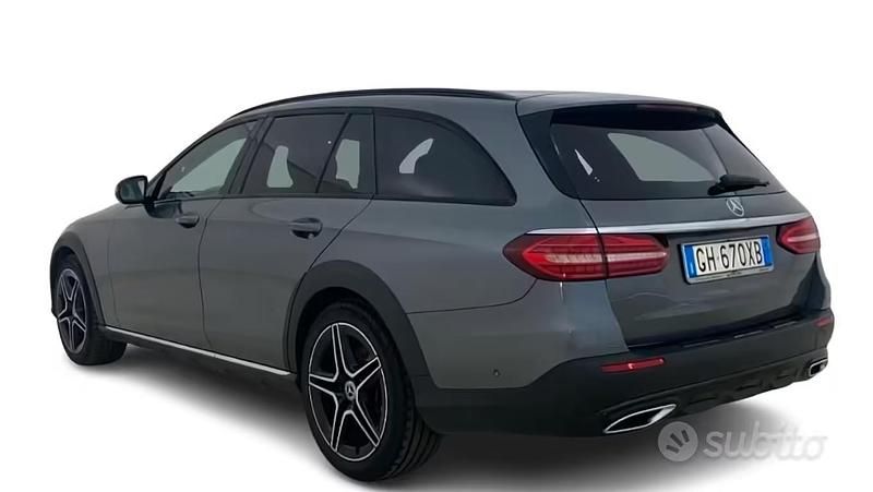 Gebraucht Mercedes E400 Premium Plus 330 PS (242 kW) 2022 Grau Kombi