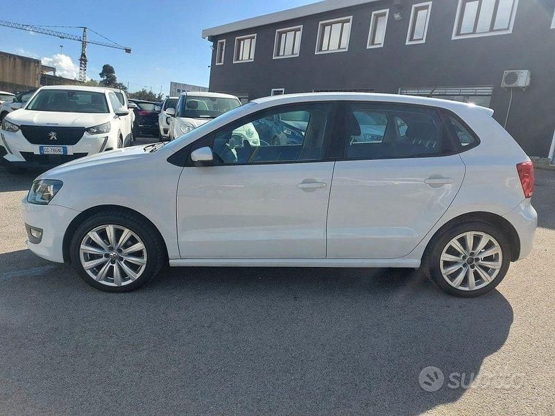 Usata VW Polo Comfortline 75 CV (55 kW) 2011 Bianco Utilitaria