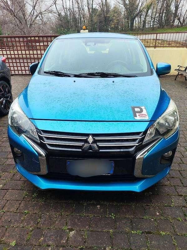 Usata Mitsubishi Space Star 71 CV (52 kW) 2021 Blu/azzurro Utilitaria