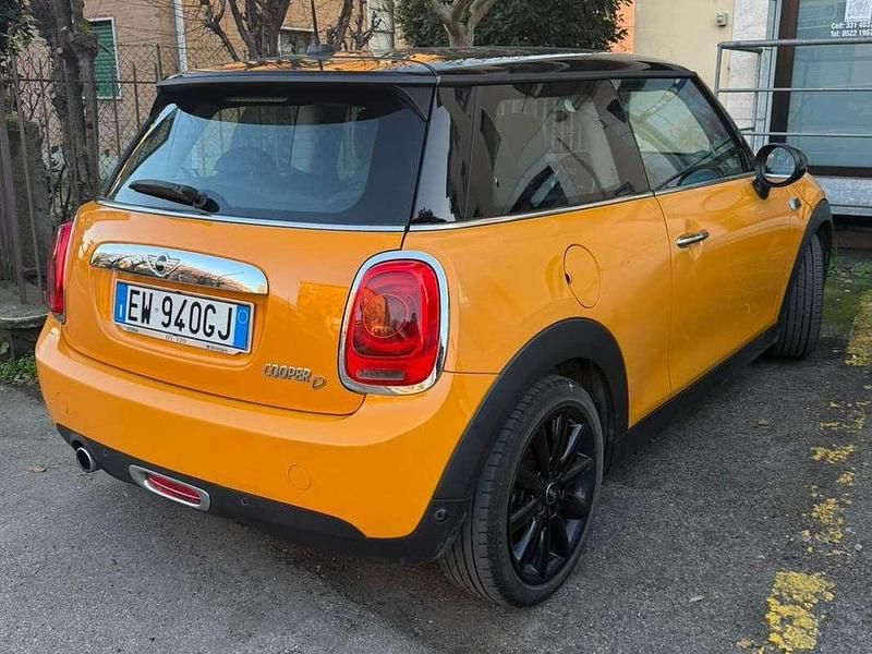 Usata Mini Cooper Coupé 116 CV (85 kW) 2014 Giallo Coupé