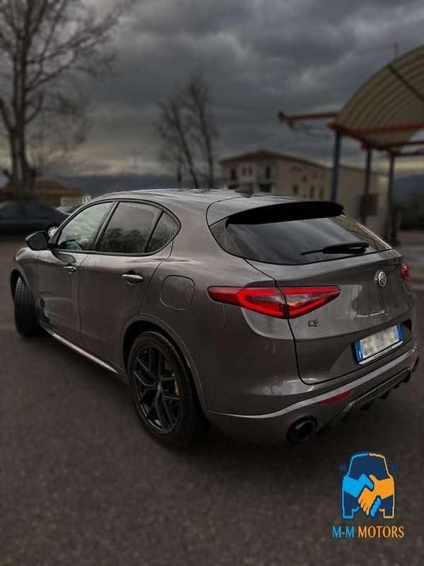 Usata Alfa Romeo Stelvio Veloce 209 CV (153 kW) 2021 Grigio vulcano SUV