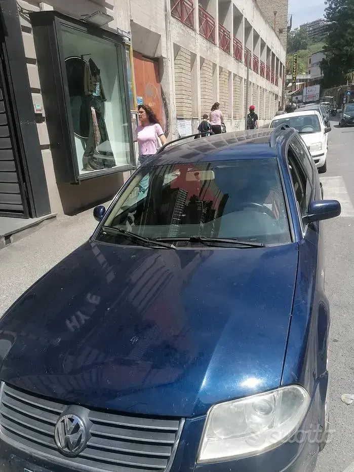 Usata VW Passat 143 CV (105 kW) 2001 Blu Station wagon