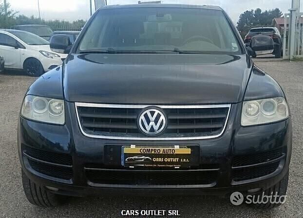 Nero Usata 2005 VW Touareg SUV | 2999 € (Super prezzo) - Immagine 1/4