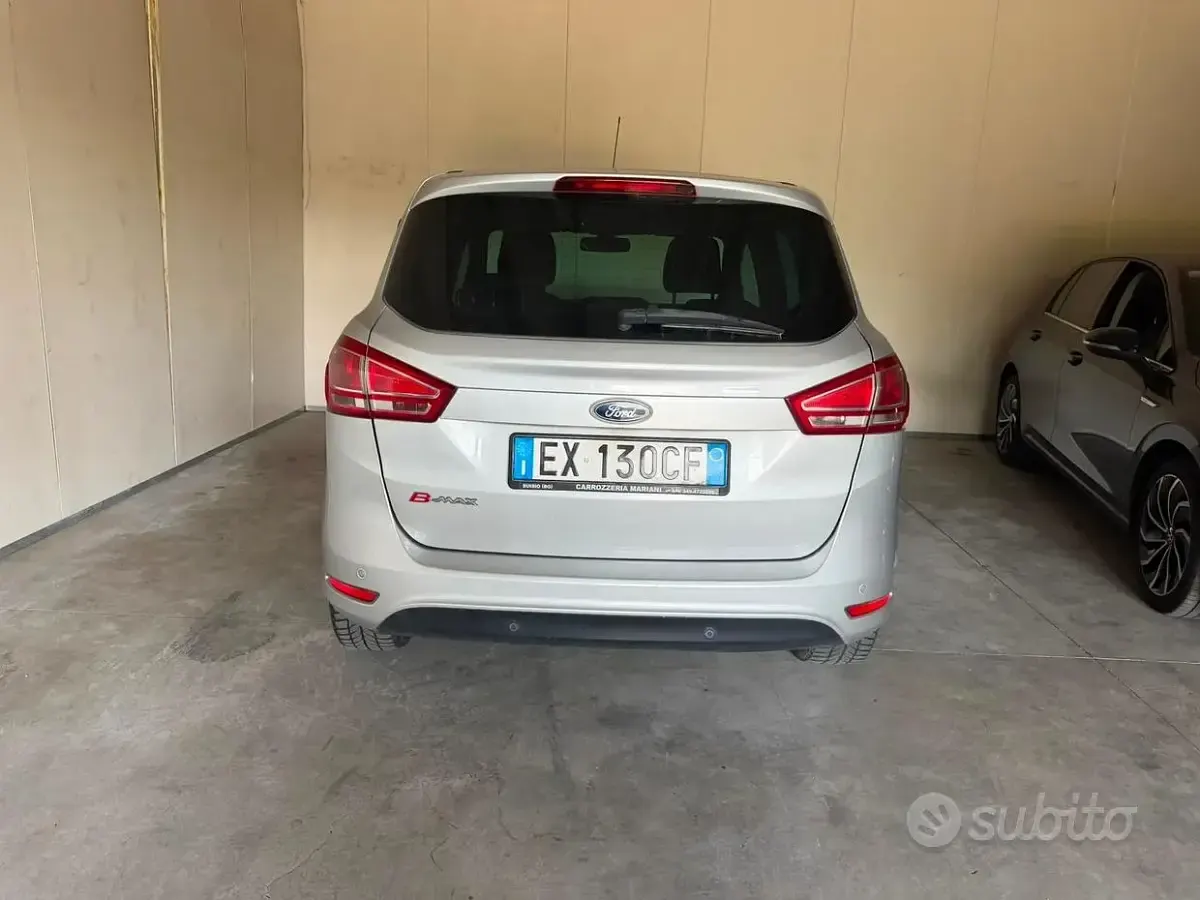 Usata Ford B-MAX Business Edition 90 CV (66 kW) 2014 Marrone Monovolume