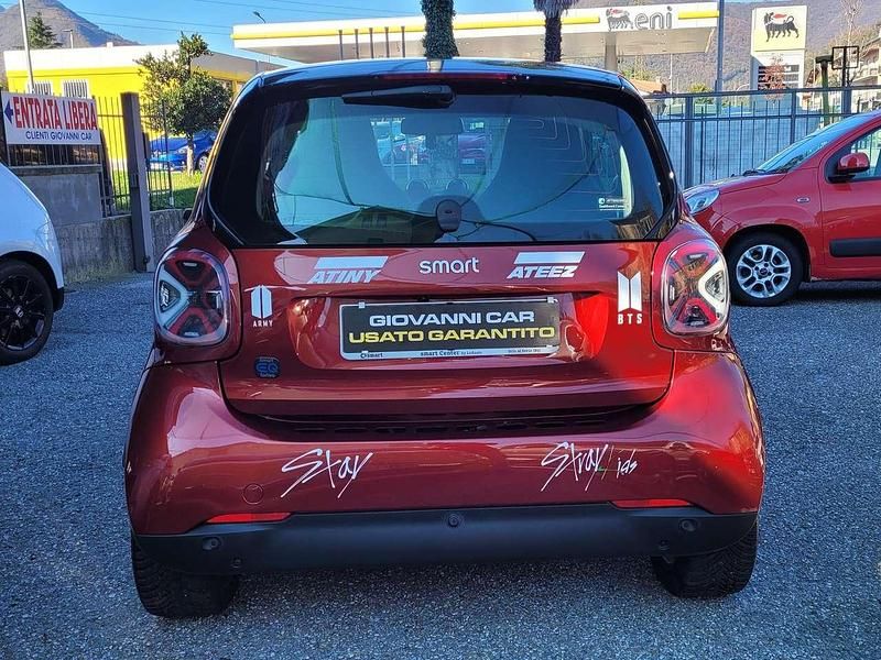 Usata Smart ForTwo Coupé 41 kW (56 CV) 2021 Rosso Utilitaria