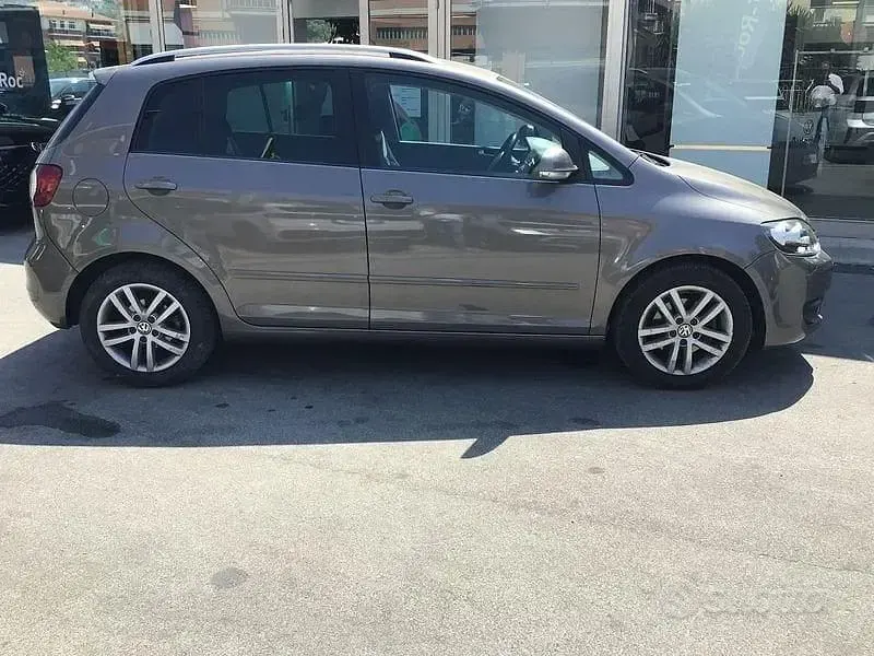 Usata VW Golf Plus Highline 122 CV (89 kW) 2010 Marrone Monovolume
