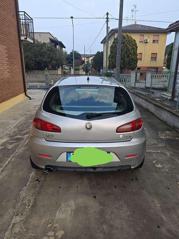 Usata Alfa Romeo 147 150 CV (110 kW) 2006 Utilitaria