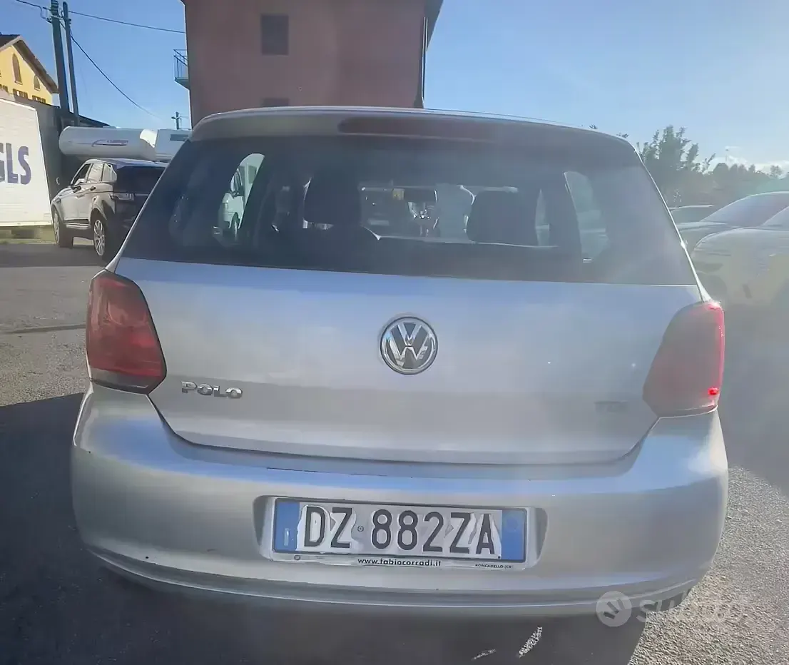 Begagnad VW Polo Comfortline 75 HK (55 kW) 2010 Grå Halvkombi