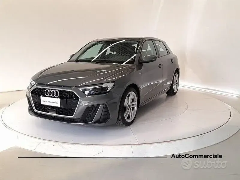 Usata Audi A1 Sportback Admired 150 CV (110 kW) 2021 Grigio scuro Utilitaria