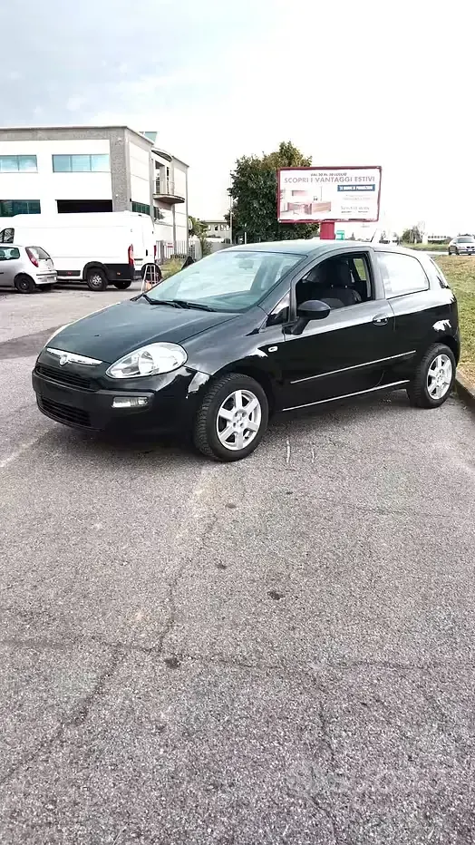Usata Fiat Punto Evo Active 77 CV (56 kW) 2010 Nero Utilitaria
