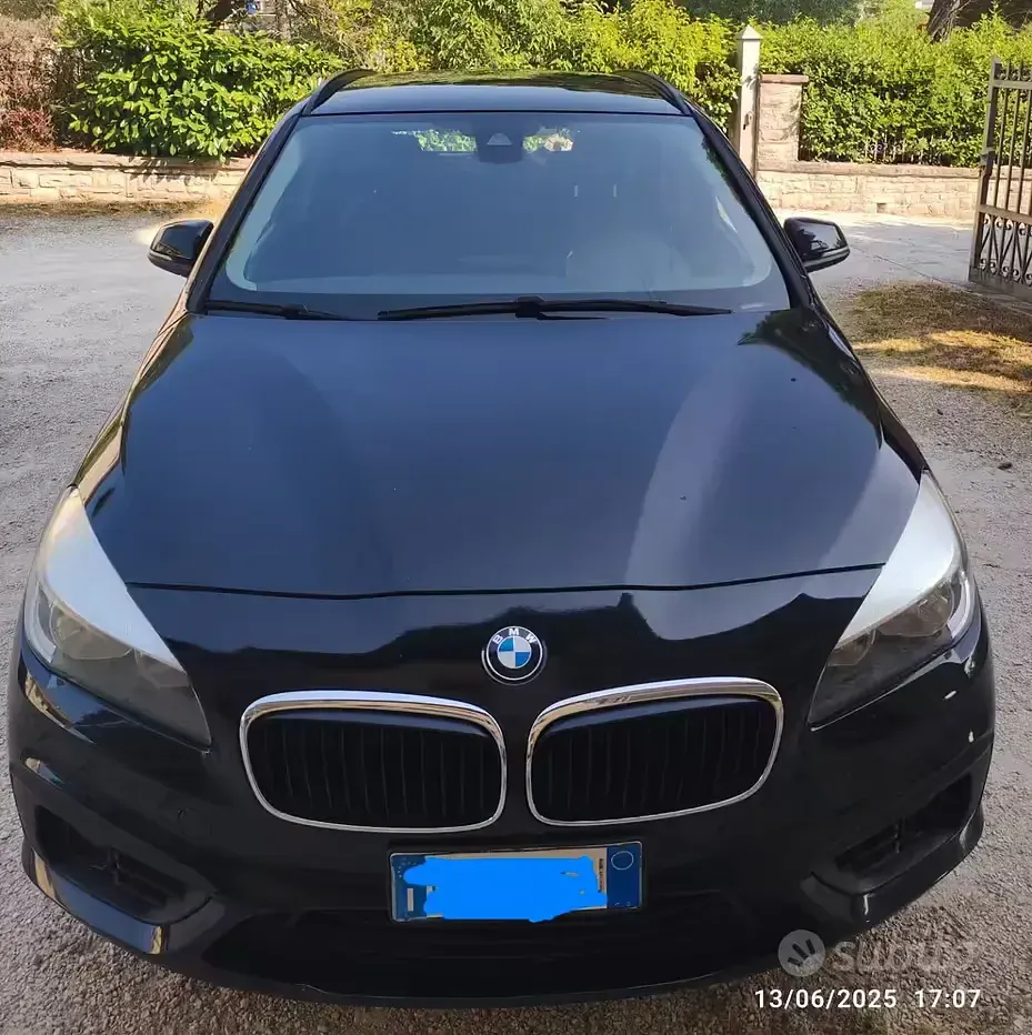 Usata BMW 214 Active Tourer Efficient Dynamics 95 CV (69 kW) 2017 Nero Monovolume