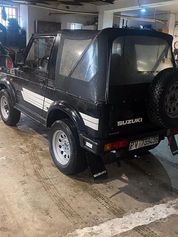 Usata Suzuki Samurai 64 CV (47 kW) 1990 Nero SUV