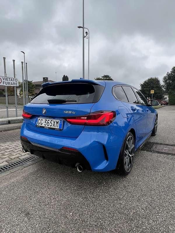 Usata BMW 128 ti M Sport 265 CV (194 kW) 2022 Blu/azzurro Utilitaria