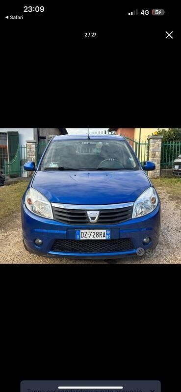 Usata Dacia Sandero Lauréate 75 CV (55 kW) 2009 Blu Utilitaria