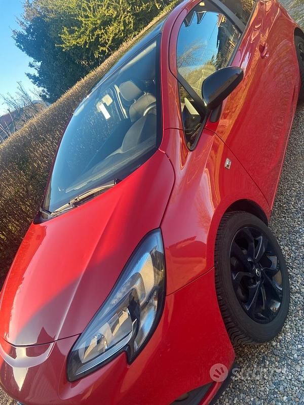 Usata Opel Corsa 90 CV (66 kW) 2015 Rosso Utilitaria