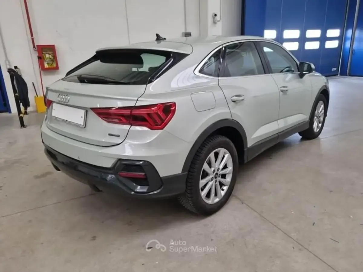 Usata Audi Q3 150 CV (110 kW) 2022 Bianco SUV