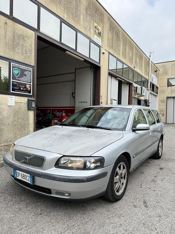 Usata Volvo V70 Summum 163 CV (119 kW) 2004 Argento Station wagon