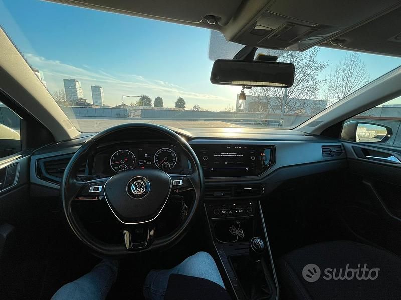 Usata VW Polo Sportline 95 CV (69 kW) 2020 Grigio Berlina