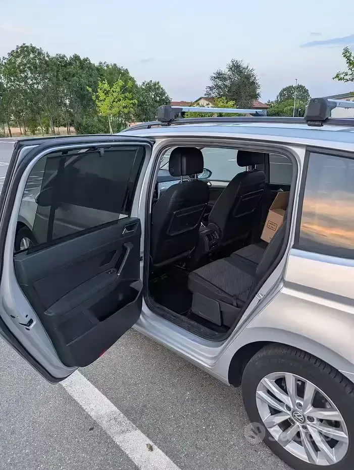 Usata VW Touran Business 115 CV (84 kW) 2017 Grigio Monovolume