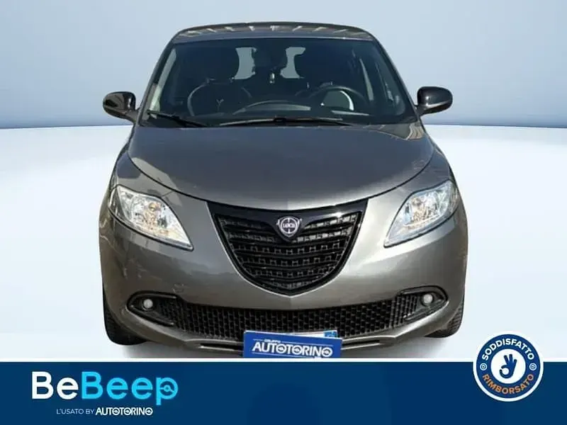 Usata Lancia Ypsilon S 69 CV (50 kW) 2014 Grigio metallizzato Utilitaria