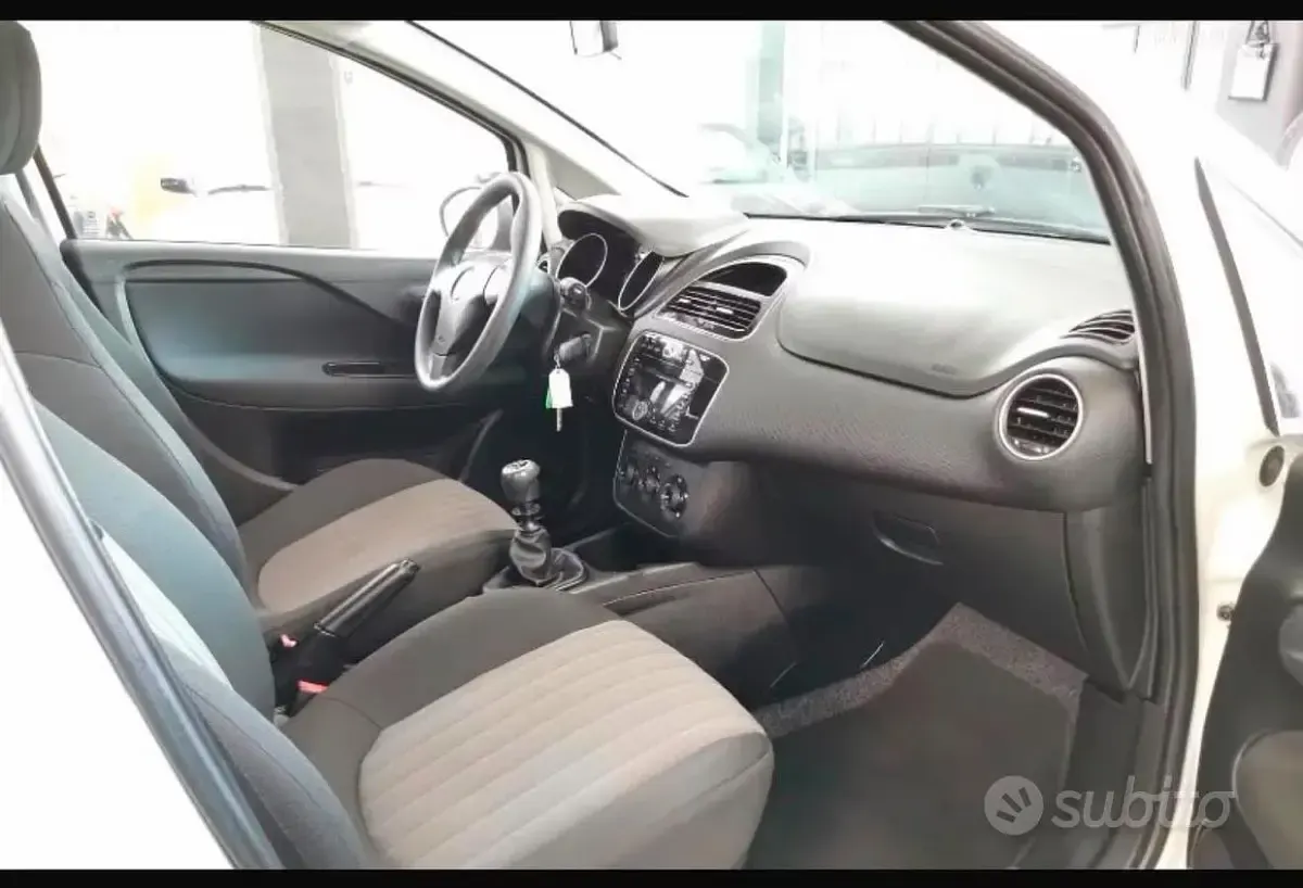 Usata Fiat Grande Punto 90 CV (66 kW) 2018 Utilitaria