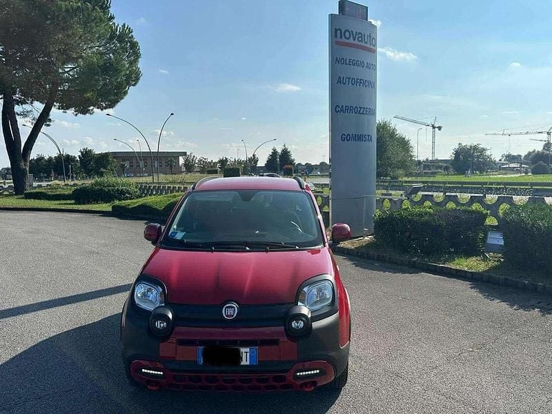 Usata Fiat Panda Cross Cross 69 CV (50 kW) 2024 Rosso Utilitaria