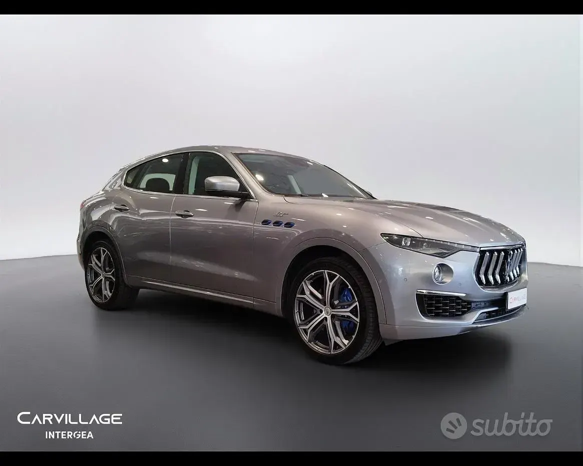 Usata Maserati Levante 330 CV (242 kW) 2022 Grigio SUV