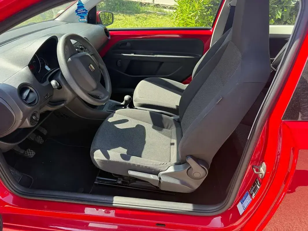 Usata Seat Mii Style 68 CV (50 kW) 2013 Rosso Utilitaria