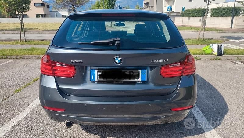 Usata BMW 318 Efficient Dynamics 150 CV (110 kW) 2015 Grigio Station wagon