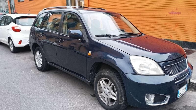 Usata DR DR5 102 CV (75 kW) 2009 SUV