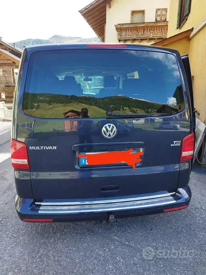 Usata VW Multivan 180 CV (132 kW) 2014 Blu Monovolume